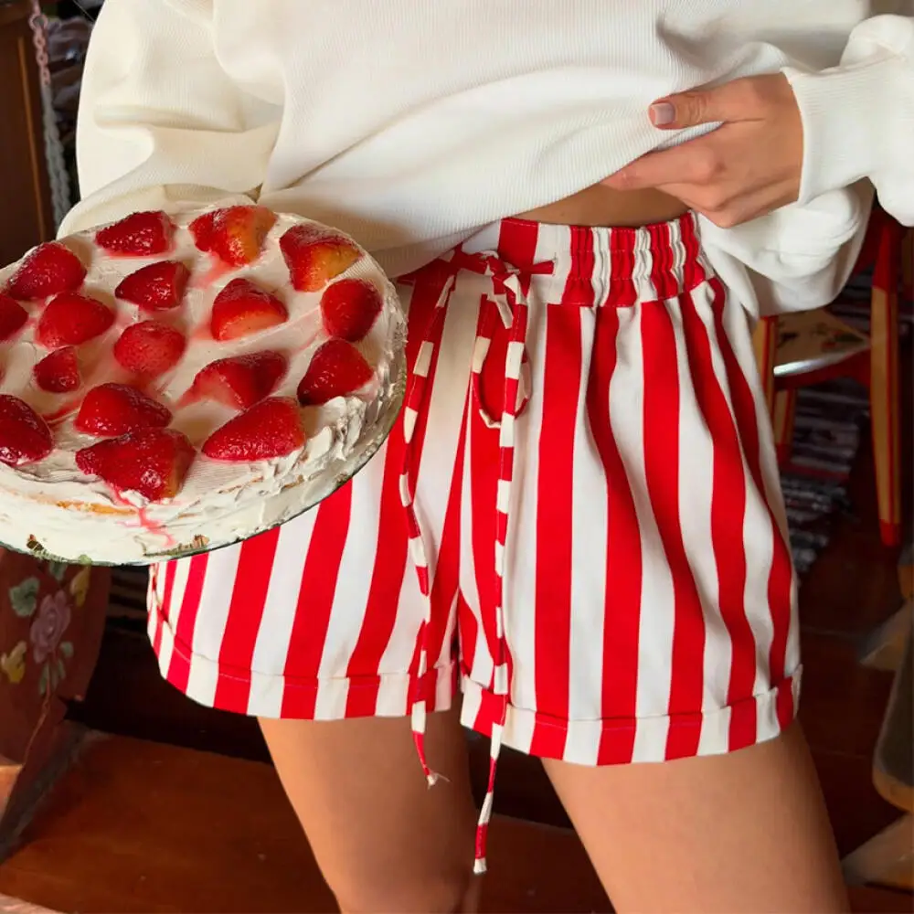 High Waisted Pure Cotton Striped Shorts Summer Korean High Street Women Casual Commuting Fashionable Versatile Casual Shorts
High Waisted Pure Cotton Striped Shorts Summer Korean High Street Women Casual Commuting Fashionable Versatile Casual Shorts