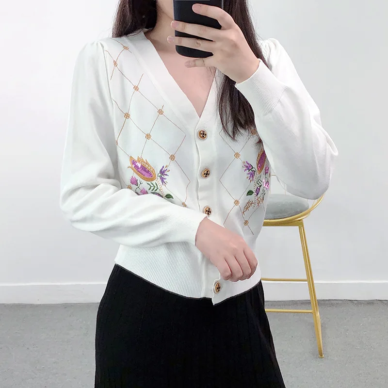 Spring Autumn French Embroidered Knitted Cardigan for Women V-Neck Long Sleeve Slim Shiny Sequin Sweater with Flower Patterns
Spring Autumn French Embroidered Knitted Cardigan for Women V-Neck Long Sleeve Slim Shiny Sequin Sweater with Flower Patterns