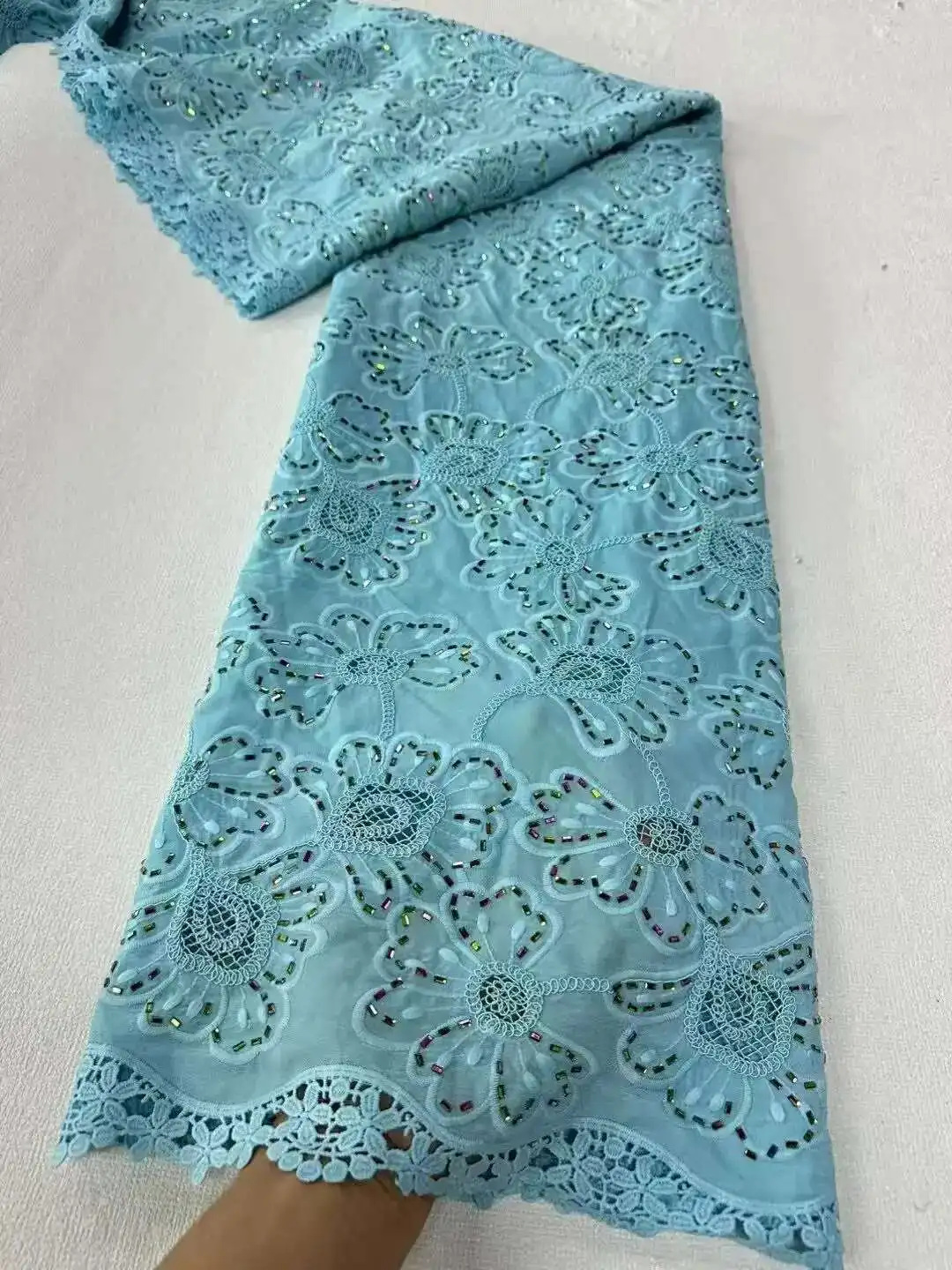 2025 Hot Sale Nigerian Cotton Lace Fabric High Quality Embroidery African Voile Lace Fabric For Women Evening Party Dress
2025 Hot Sale Nigerian Cotton Lace Fabric High Quality Embroidery African Voile Lace Fabric For Women Evening Party Dress