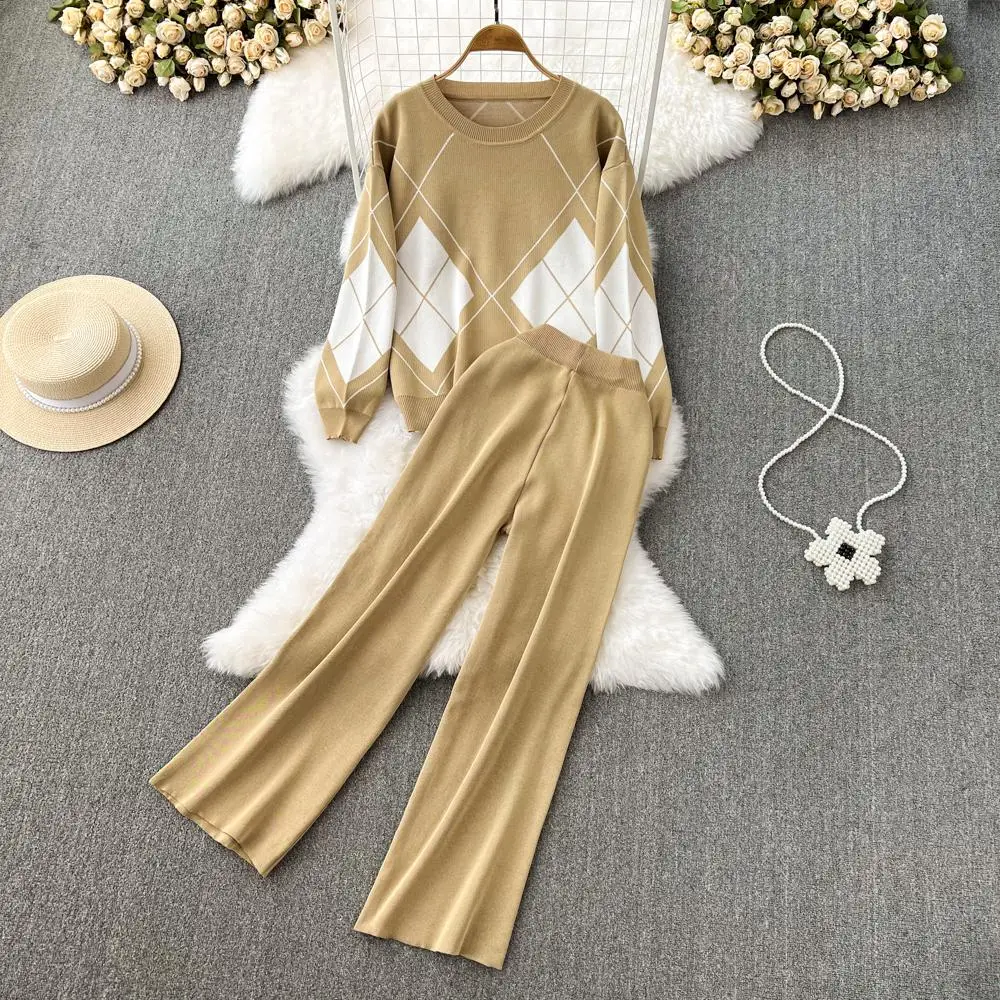 Autunm Winter Women Knitted Suit Plaid Jumpers Sweater And Pants Two Piece Set Female Tracksuit Home Clothing Matching Outfit
Autunm Winter Women Knitted Suit Plaid Jumpers Sweater And Pants Two Piece Set Female Tracksuit Home Clothing Matching Outfit
