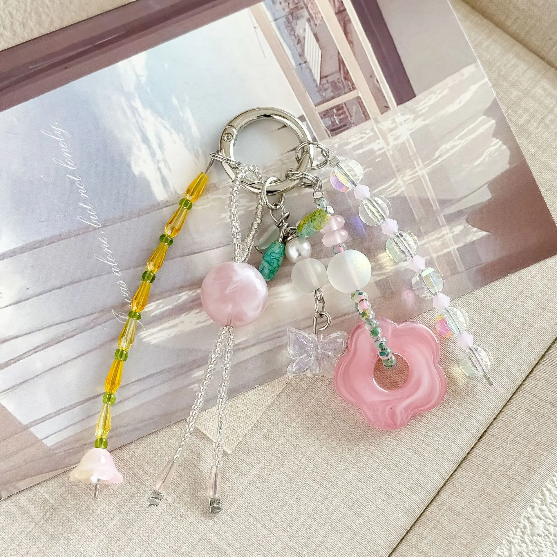 Spring Butterfly Flower Phone Chain Beaded Car Key Chain Pendant Mobile Phone Hanging Chain Lanyard Bag Hanging Key Chain
Spring Butterfly Flower Phone Chain Beaded Car Key Chain Pendant Mobile Phone Hanging Chain Lanyard Bag Hanging Key Chain