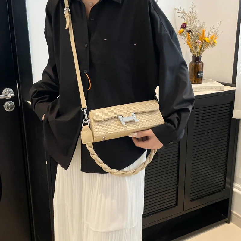 Premium Women's Crossbody Handbag Luxury Leather Shoulder Bag Designer Tote Elegant Ladies Messenger
Premium Women's Crossbody Handbag Luxury Leather Shoulder Bag Designer Tote Elegant Ladies Messenger