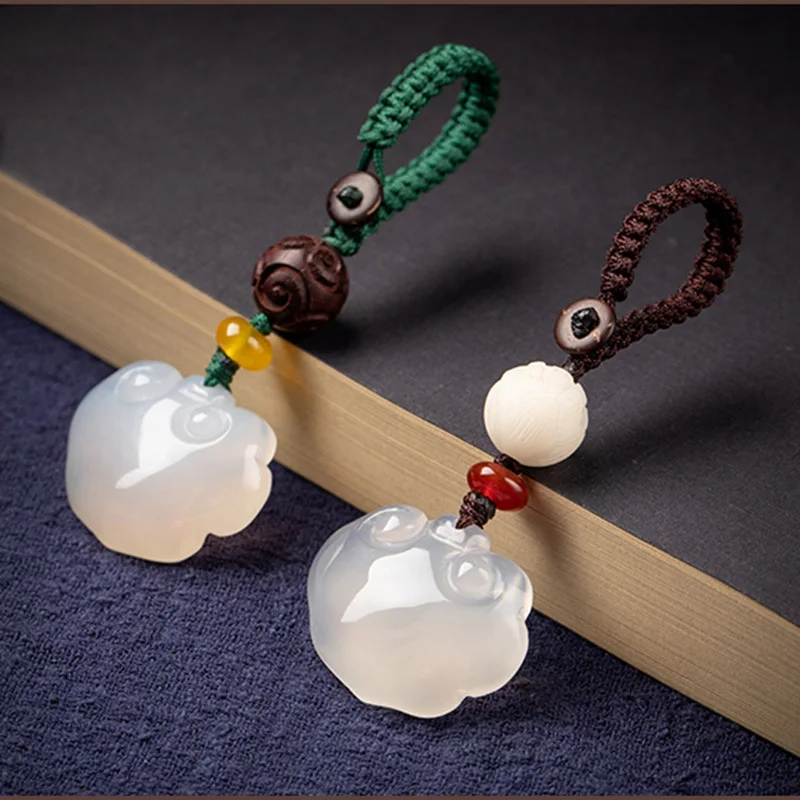 Natural Chalcedony Men And Women Fu Lock Safety Lock Car Key Ring Bag Mobile Phone Hanging Piece Pendant Key Chain B Backpack Ch
Natural Chalcedony Men And Women Fu Lock Safety Lock Car Key Ring Bag Mobile Phone Hanging Piece Pendant Key Chain B Backpack Ch