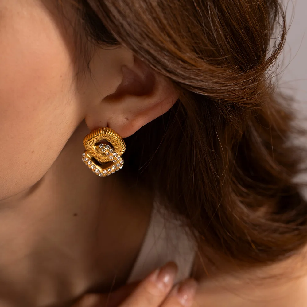 Stainless Steel PVD 18K Gold Plated Tarnish AAA Zircon Pearl Linked Earrings For Woman Jewelry Wholesale 2023 Trendy
Stainless Steel PVD 18K Gold Plated Tarnish AAA Zircon Pearl Linked Earrings For Woman Jewelry Wholesale 2023 Trendy