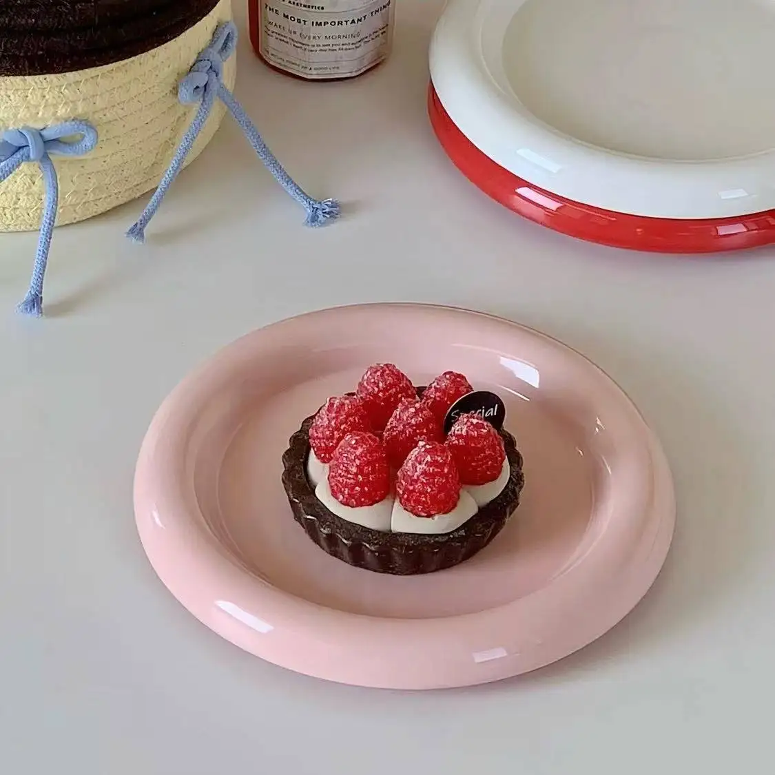 Nordic Creative Ceramic Plate Round Service Plate Steak Western Dishes Dessert Plate Unique Main Course Kitchen Tableware
Nordic Creative Ceramic Plate Round Service Plate Steak Western Dishes Dessert Plate Unique Main Course Kitchen Tableware