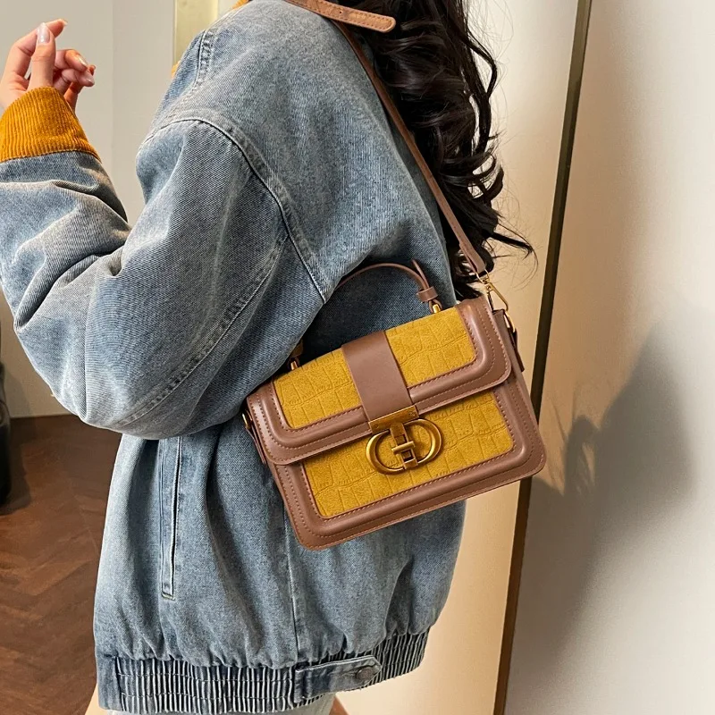 Mom' Bag Popular Classic Women's Handbag Crossbody-Bag with Adjustable Strap, Genuine Leather Crafted by Famous Designer
Mom' Bag Popular Classic Women's Handbag Crossbody-Bag with Adjustable Strap, Genuine Leather Crafted by Famous Designer
