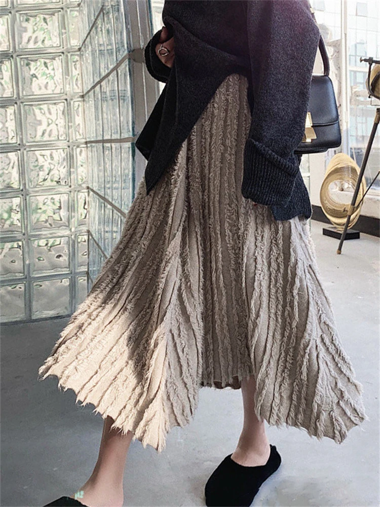TARUXY Knit Broken Designer Midi Skirt For Women Casual High Waist Knitwear Bottom Ladies Loose A-line Pleated Skirts
TARUXY Knit Broken Designer Midi Skirt For Women Casual High Waist Knitwear Bottom Ladies Loose A-line Pleated Skirts