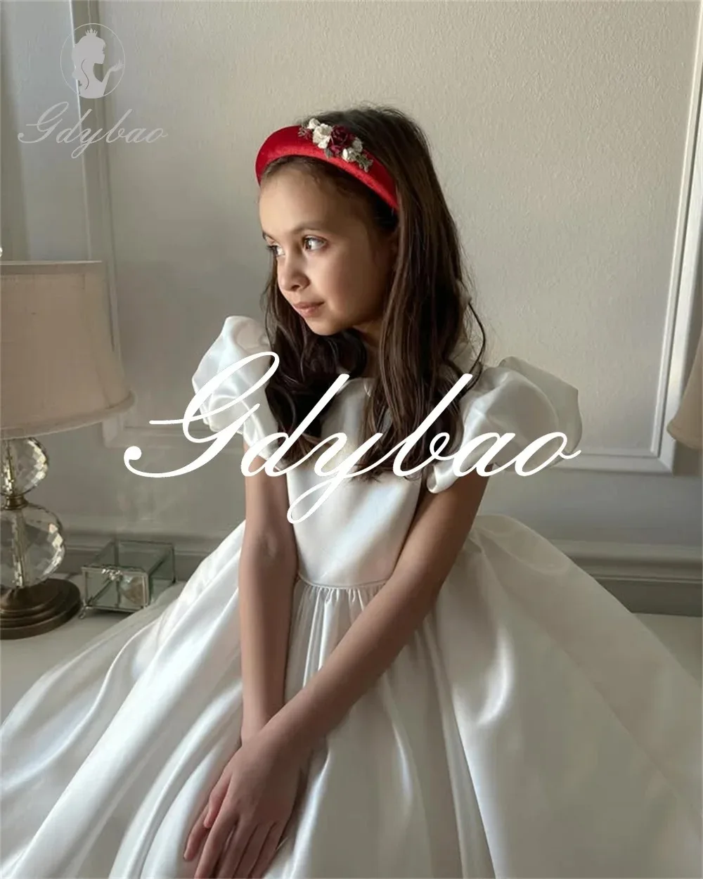 White Flower Girl Dresses for Wedding Satin Ball Gown Floor Length Baby Girl Birthday Dresses First Communion Gowns Customized
White Flower Girl Dresses for Wedding Satin Ball Gown Floor Length Baby Girl Birthday Dresses First Communion Gowns Customized
