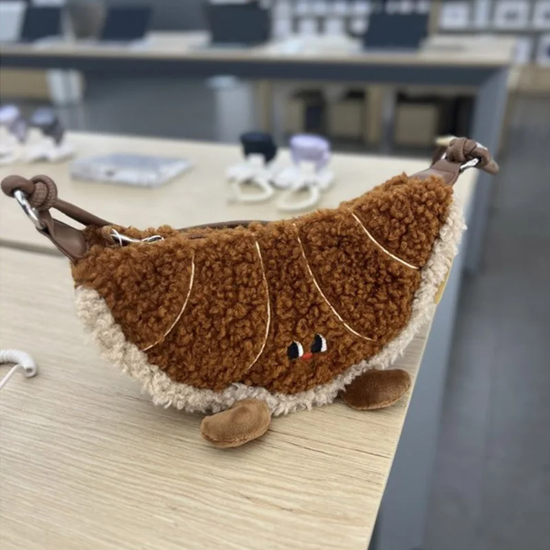 Mellor Style Plush Cute Horn Single Shoulder Bag Quirky Chic Creative Design Fashion Versatile Bag for Commute
Mellor Style Plush Cute Horn Single Shoulder Bag Quirky Chic Creative Design Fashion Versatile Bag for Commute