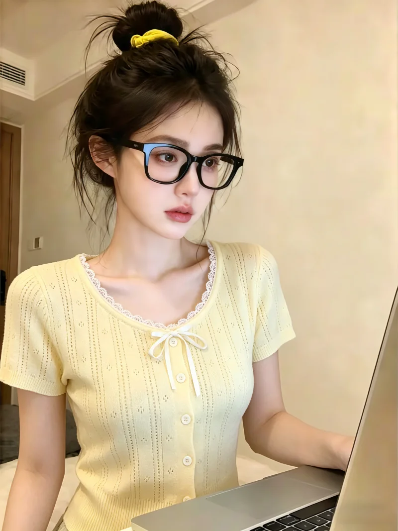 Elegant Lace Trim Knot Short Sleeve Knitted Open Cardigan Women's Summer New Style Beautiful Top Self-Reserve Model
Elegant Lace Trim Knot Short Sleeve Knitted Open Cardigan Women's Summer New Style Beautiful Top Self-Reserve Model