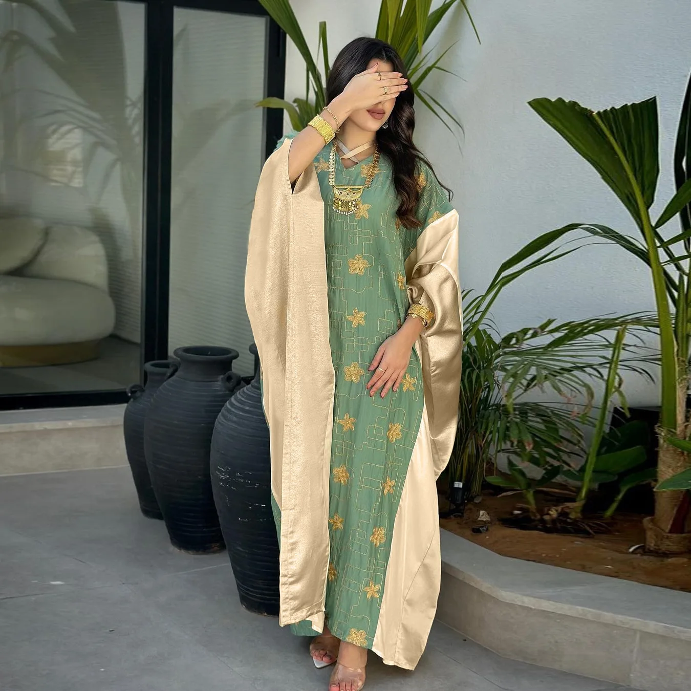 Ab391 Women's Embroidered Color Block Dress Fashionable 2026 Muslim Long Dress Robe Abaya Ramadan Dubai Luxury Islam Elegant
Ab391 Women's Embroidered Color Block Dress Fashionable 2026 Muslim Long Dress Robe Abaya Ramadan Dubai Luxury Islam Elegant