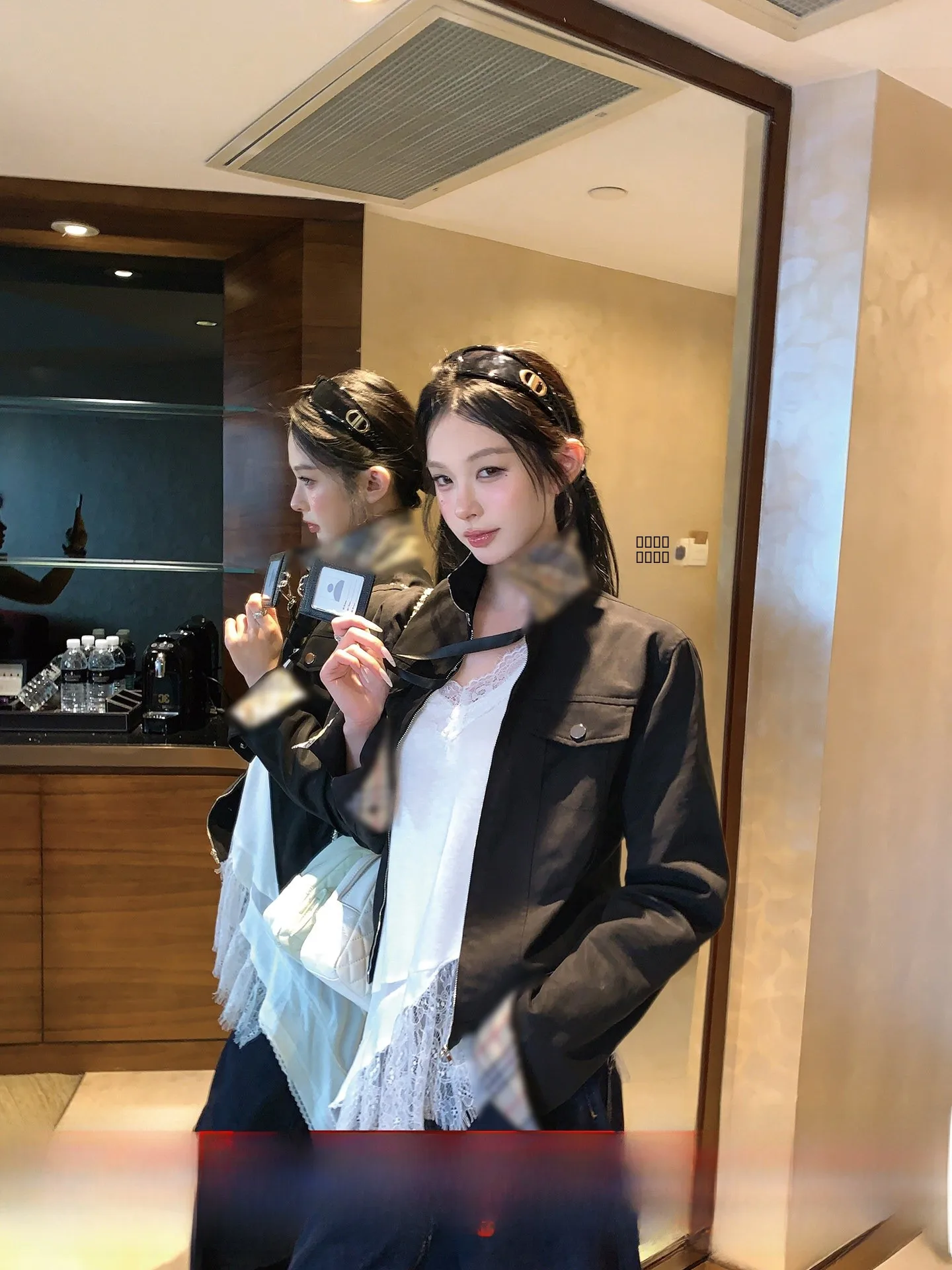 Okaaay Korean Sle Plaid Patchwork Design Casual ort Jaet Turn-down Collar All-matching Ladies Faion Outerwear
Okaaay Korean Sle Plaid Patchwork Design Casual ort Jaet Turn-down Collar All-matching Ladies Faion Outerwear