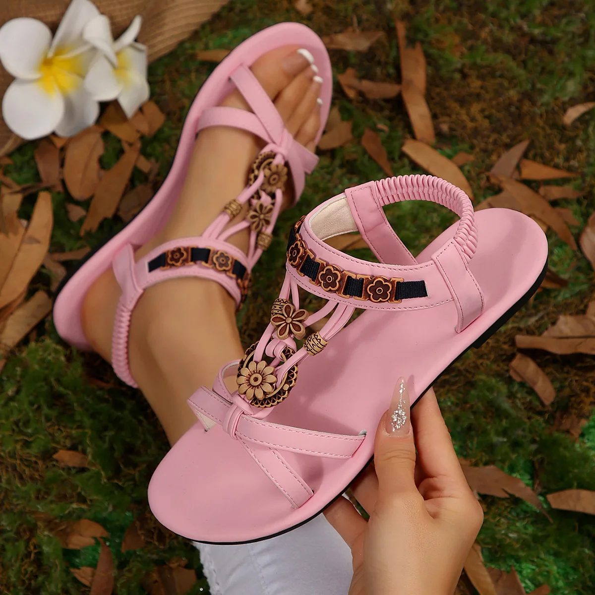 Women's fashionable and versatile large-sized 2025 summer new round toe flat breathable casual women's sandals
Women's fashionable and versatile large-sized 2025 summer new round toe flat breathable casual women's sandals