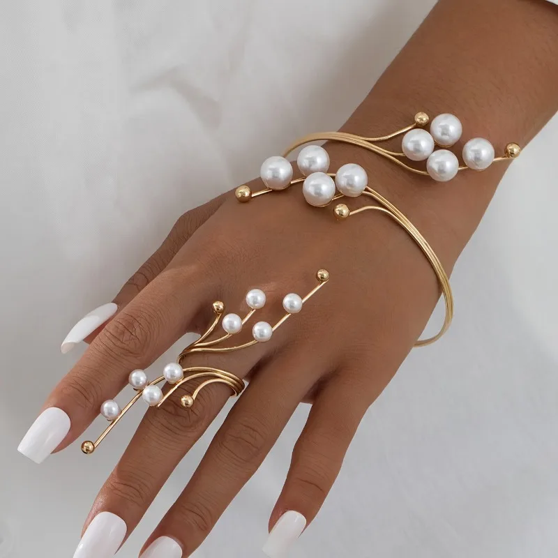 1 set, can be used for imitation pearls, ancient and elegant hands and matching sets, and is luxurious. It is suitable for daily wear, pie, wedding customers and clothing delivery (beige, sensitive skin).
1 set, can be used for imitation pearls, ancient and elegant hands and matching sets, and is luxurious. It is suitable for daily wear, pie, wedding customers and clothing delivery (beige, sensitive skin).