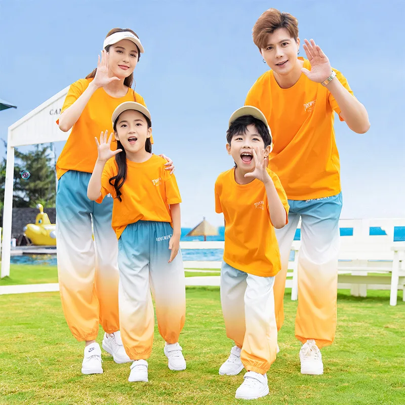 Family Sweatsuit Set Dad Mom Daughter Son Same Sports Clothes Parents and Children Tracksuit Mother Father and Baby Sportswear
Family Sweatsuit Set Dad Mom Daughter Son Same Sports Clothes Parents and Children Tracksuit Mother Father and Baby Sportswear