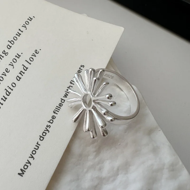 S925 Sterling Silver Niche Design Sunflower Feeling Retro Simple Fireworks Ring Simple Wholesale
S925 Sterling Silver Niche Design Sunflower Feeling Retro Simple Fireworks Ring Simple Wholesale