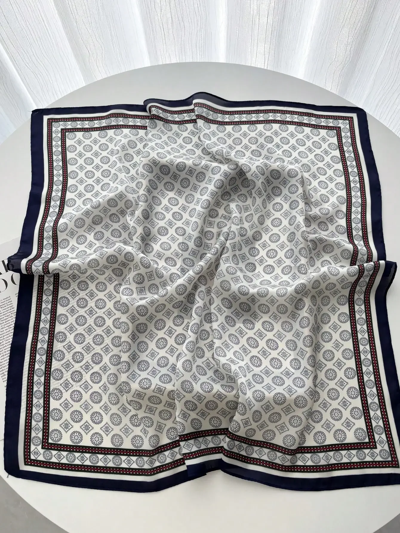 70x70cm Square Silk Scarf For Women Satin Printed Headscarf Neck Shawl
70x70cm Square Silk Scarf For Women Satin Printed Headscarf Neck Shawl