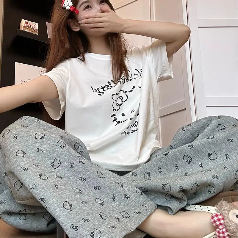Women's Japanese Sweet Short-Sleeved Shorts Sleeping Suit Cardigan Home Wear Student Summer New Soft Fashion Two-Piece Set
Women's Japanese Sweet Short-Sleeved Shorts Sleeping Suit Cardigan Home Wear Student Summer New Soft Fashion Two-Piece Set