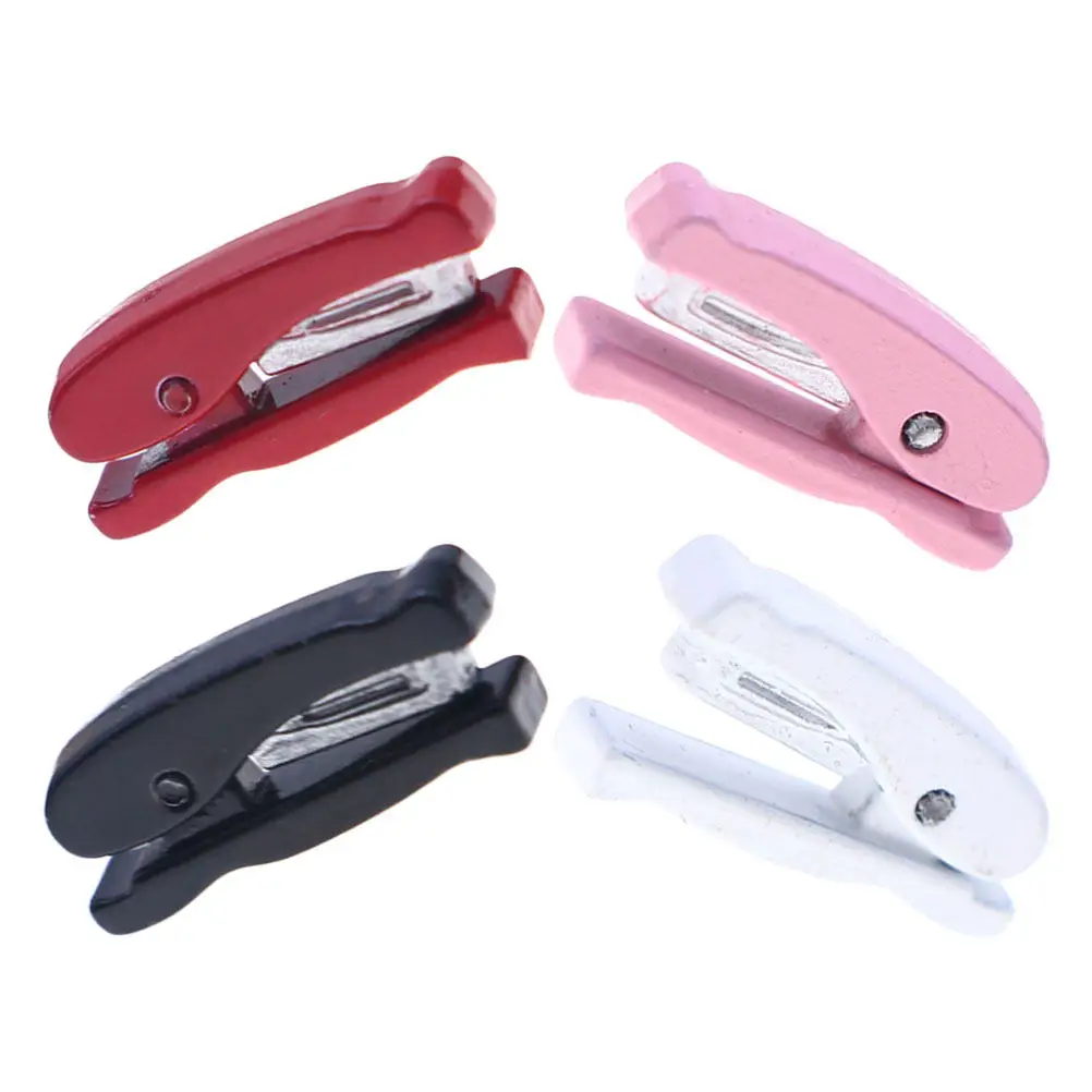 4Pcs Mini Stapler Set Miniature Dollhouse Accessories Office Supplies for Desk Scene Decoration Furniture
4Pcs Mini Stapler Set Miniature Dollhouse Accessories Office Supplies for Desk Scene Decoration Furniture