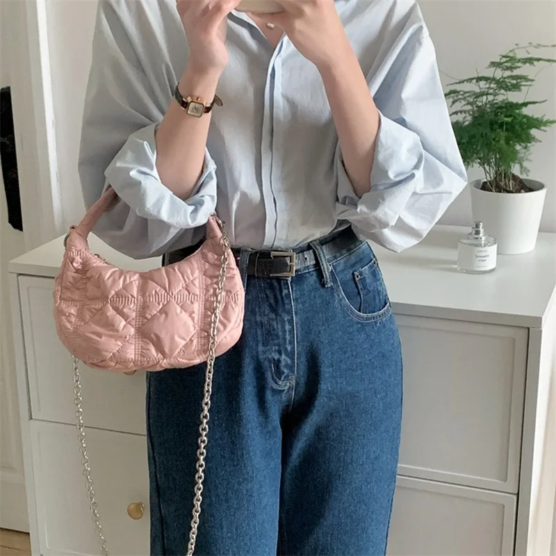 Women Dumpling Crossbody Bag Lightweight Diamond Pleats Shoulder Bag Handbag for Beach Vacation Travel Shopping
Women Dumpling Crossbody Bag Lightweight Diamond Pleats Shoulder Bag Handbag for Beach Vacation Travel Shopping