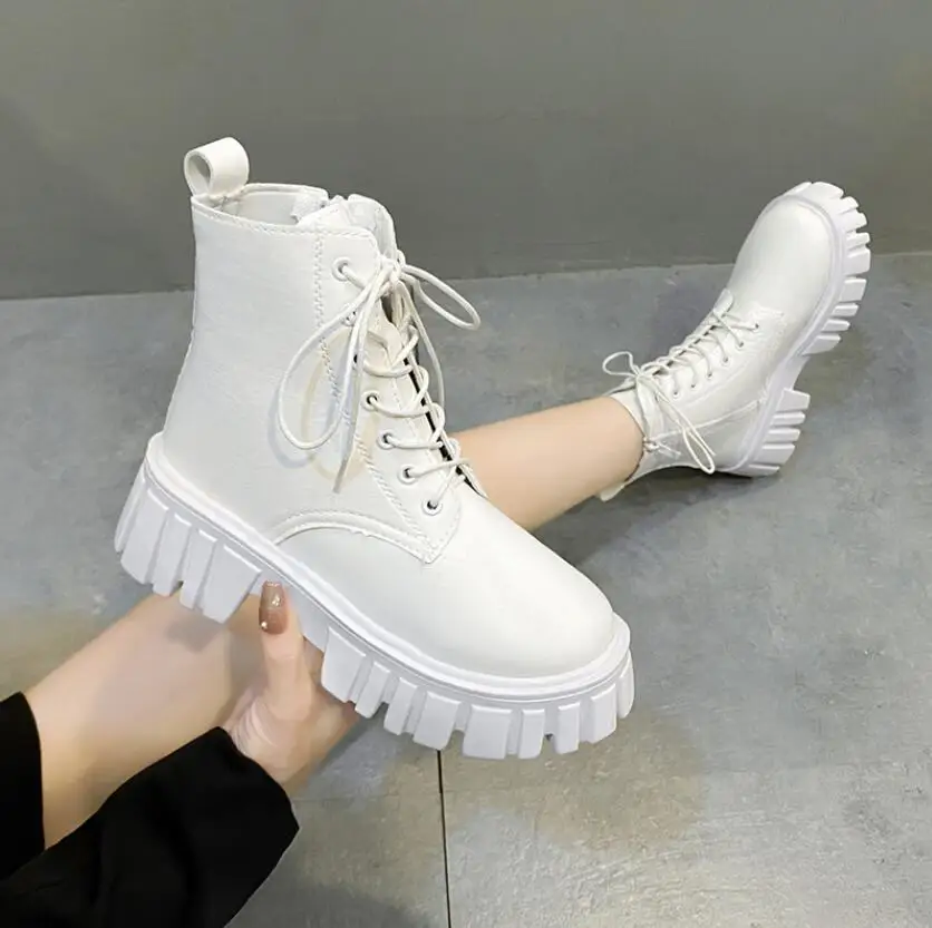 Chunky Platform White Ankle Boots Women Autumn Winter Pu Leather Booties Mujer Punk Thick Bottom Motorcycle Boots size 35-42
Chunky Platform White Ankle Boots Women Autumn Winter Pu Leather Booties Mujer Punk Thick Bottom Motorcycle Boots size 35-42