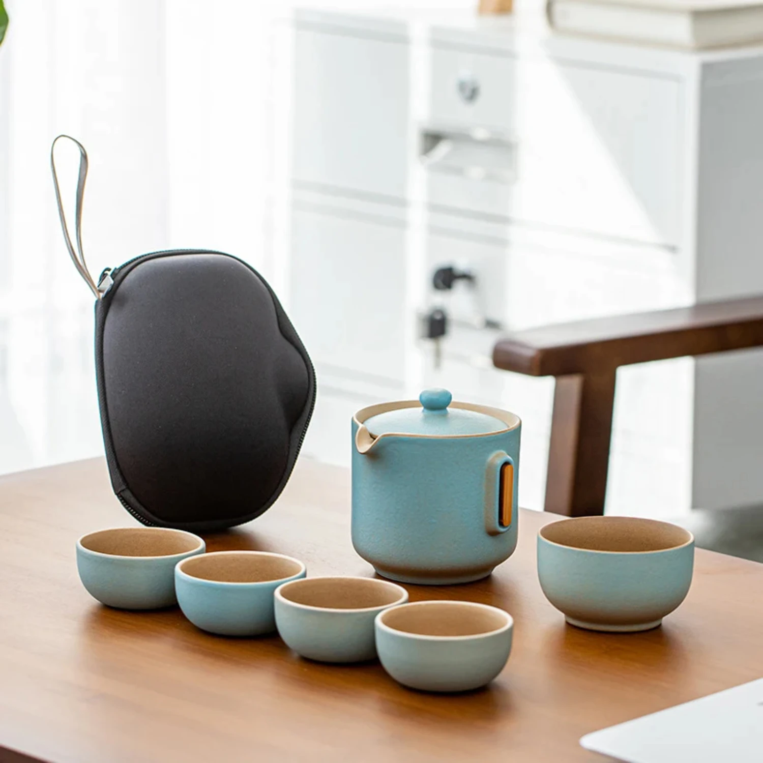 Chinese Travel Kung Fu Tea Set Ceramic Portable Teapot Porcelain Teaset Gaiwan Tea Cups of Tea Ceremony Tea Pot With Travel Bag
Chinese Travel Kung Fu Tea Set Ceramic Portable Teapot Porcelain Teaset Gaiwan Tea Cups of Tea Ceremony Tea Pot With Travel Bag