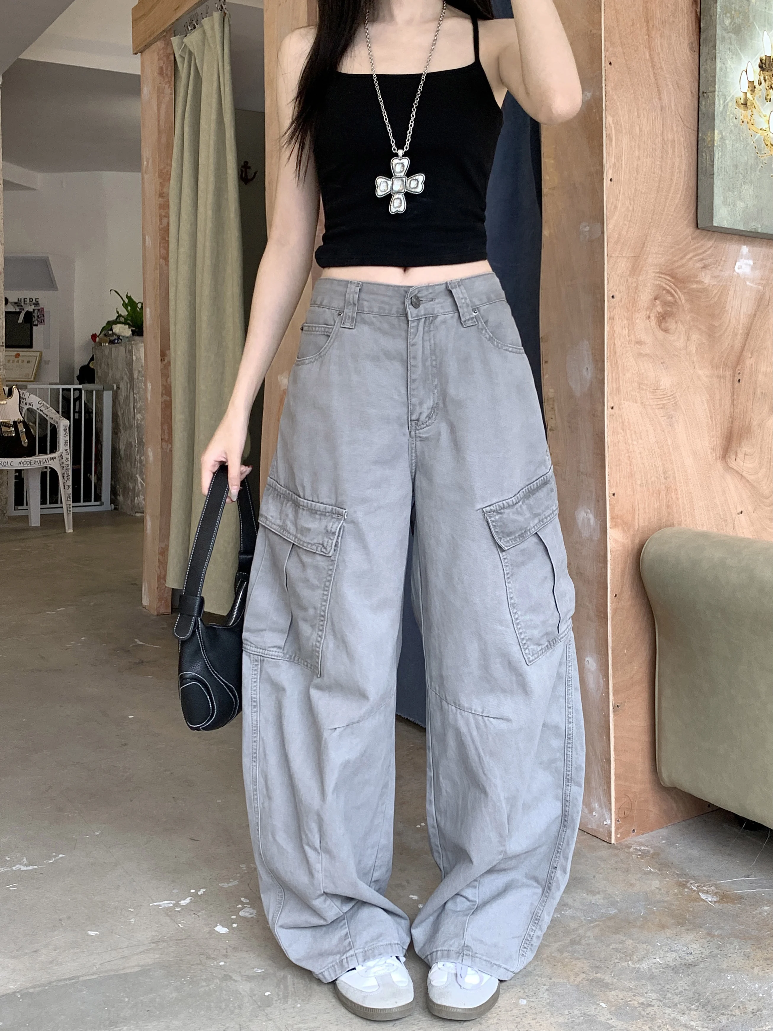 Women's Gray Multi-Pocket Work Style Jeans High Street Hip-Hop Straight Loose 90s Y2k American Fashion Jeans Wide-Leg Trousers
Women's Gray Multi-Pocket Work Style Jeans High Street Hip-Hop Straight Loose 90s Y2k American Fashion Jeans Wide-Leg Trousers