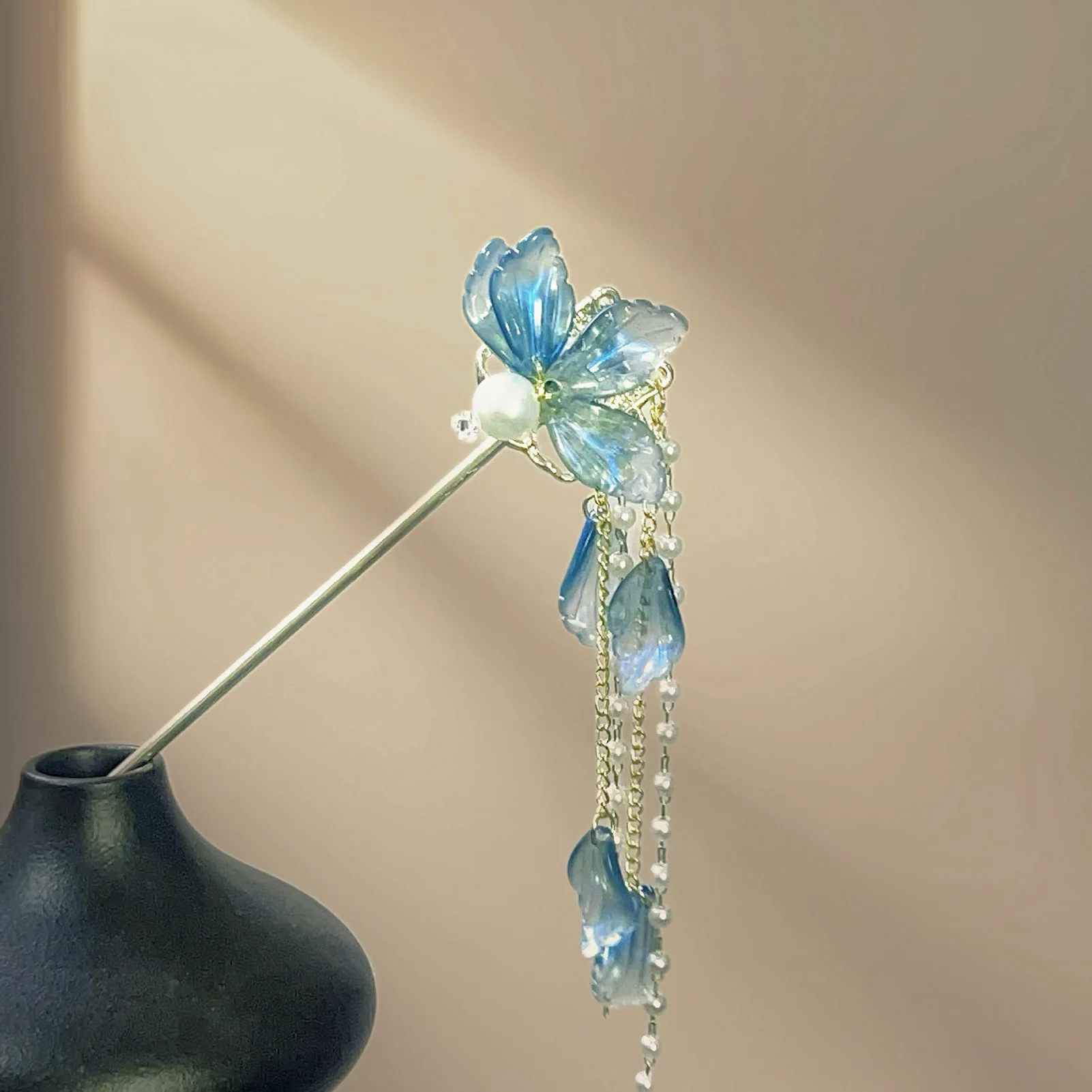 Blue Petal Hair Stick Fairy Tassel Metal Hairpin Forks Chinese Hanfu Hair Accessories Vintage Pearl Cheongsam Decor Hair Clasp
Blue Petal Hair Stick Fairy Tassel Metal Hairpin Forks Chinese Hanfu Hair Accessories Vintage Pearl Cheongsam Decor Hair Clasp