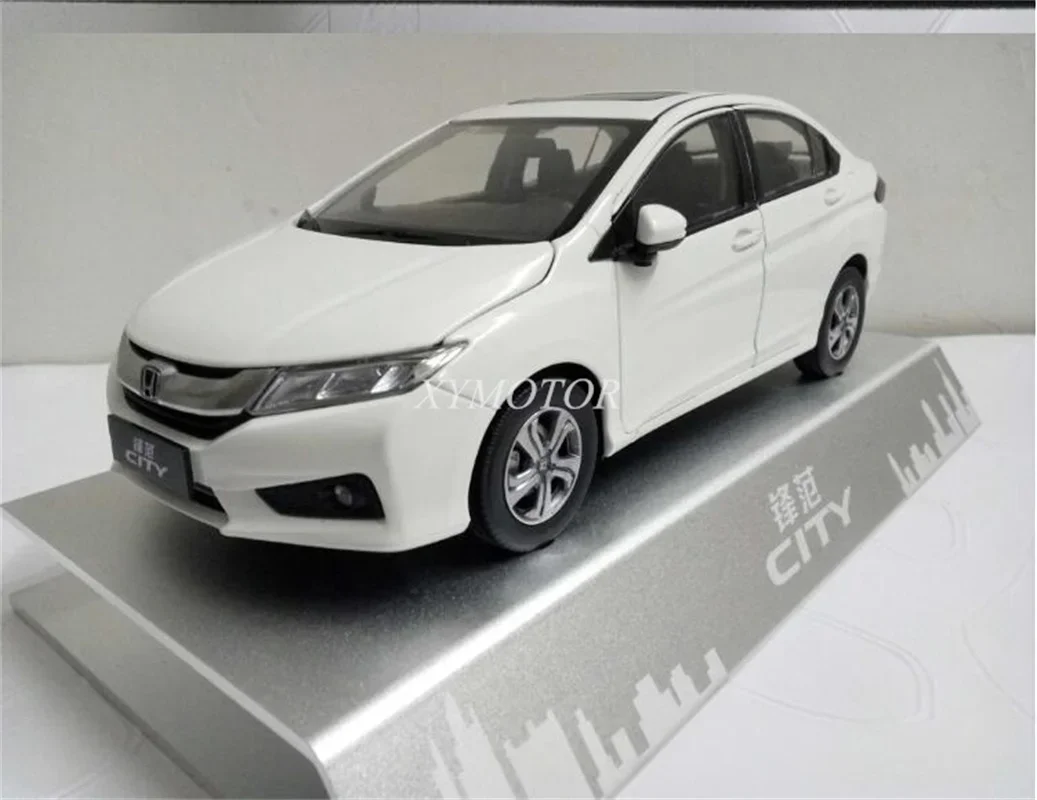 Новинка 1/18, коллекция литая металлическая модель автомобиля Honda City 2016, яркая белая коллекция украшений для хобби
Новинка 1/18, коллекция литая металлическая модель автомобиля Honda City 2016, яркая белая коллекция украшений для хобби