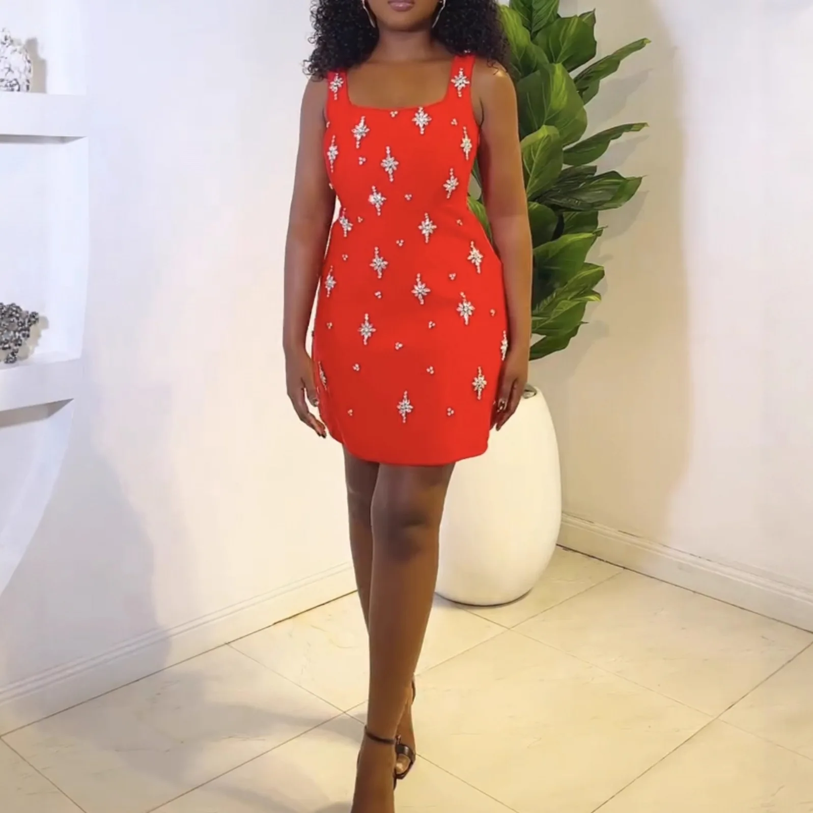 Fashionable Sling Square Neck Rhinestone Mini Dress Women Black Red Sleeveless Backless Bow A-line Dresses Evening Party Gowns
Fashionable Sling Square Neck Rhinestone Mini Dress Women Black Red Sleeveless Backless Bow A-line Dresses Evening Party Gowns