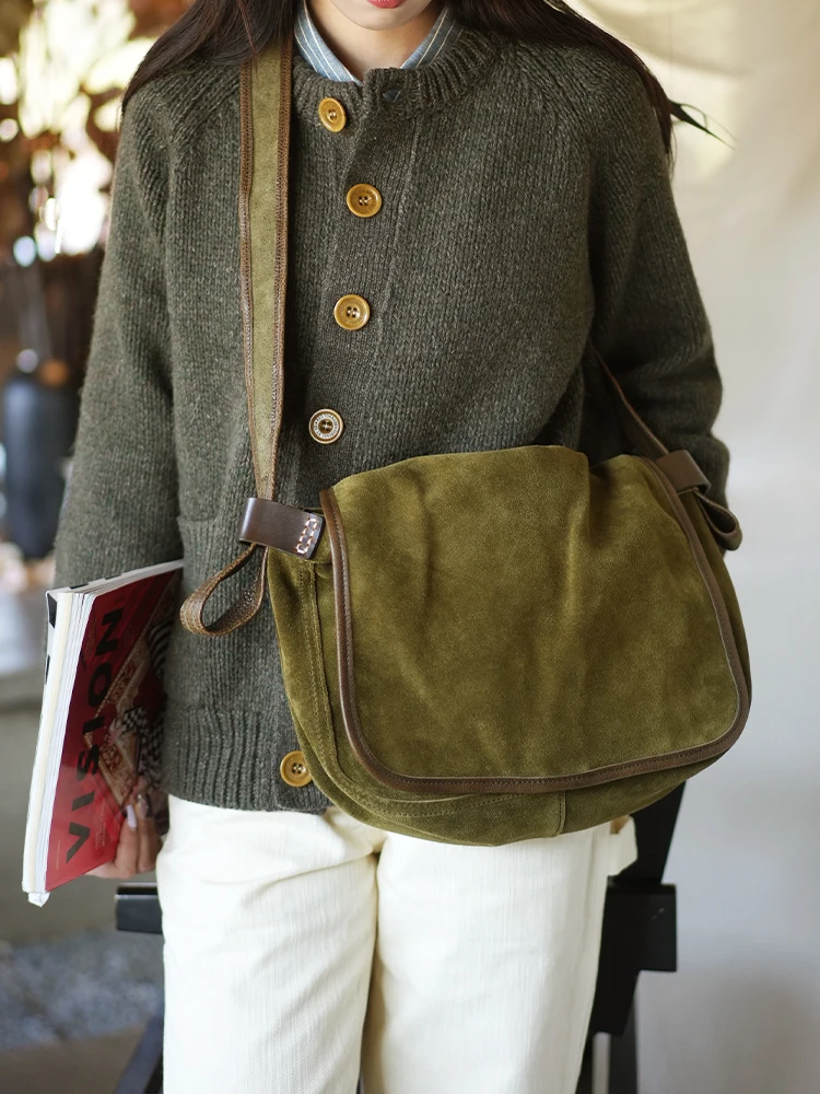 PNDME simple vintage luxury vegetable tanned cowhide men women's large-capacity messenger bag work genuine leather shoulder bag
PNDME simple vintage luxury vegetable tanned cowhide men women's large-capacity messenger bag work genuine leather shoulder bag