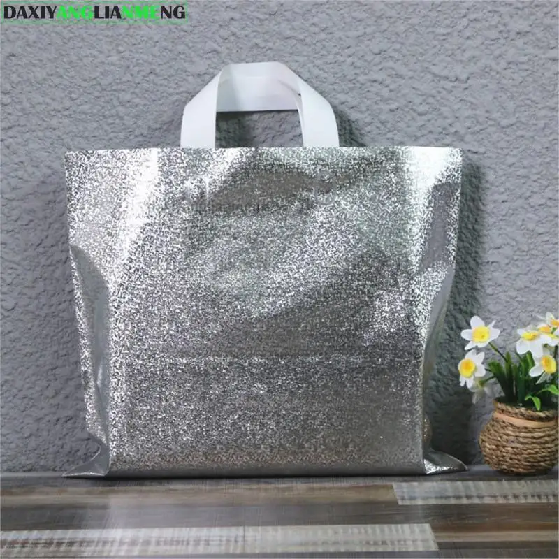 50pcs/lot 35x30cm 4 Sizes Silver Colors Tote Packaging PARTY With Hand loop, handbag, Packing For Gift Garment Shopping Bag
50pcs/lot 35x30cm 4 Sizes Silver Colors Tote Packaging PARTY With Hand loop, handbag, Packing For Gift Garment Shopping Bag