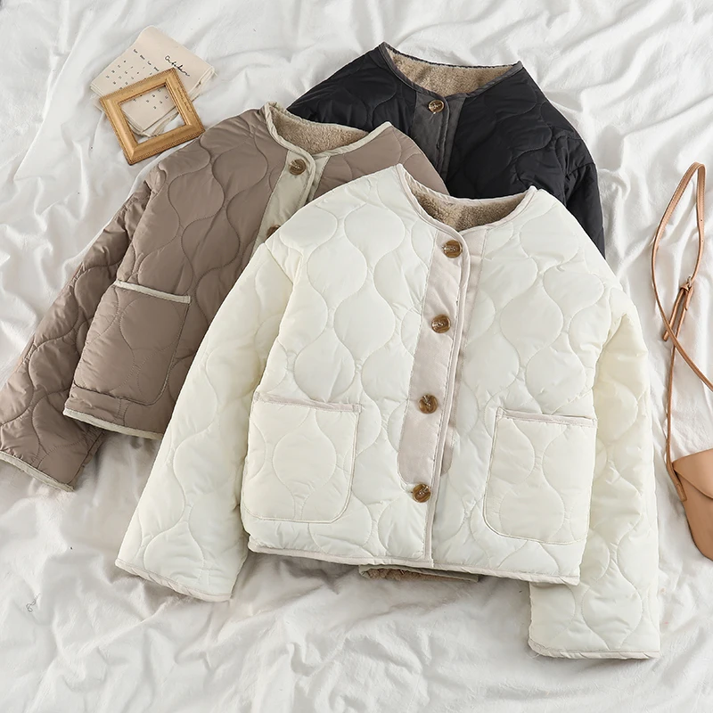 Double-sided Lamb Fleece Cotton Jackets Winter Women O-neck Loose Thickened Warm Short Coats Korean Casual Outerwear 2022 New
Double-sided Lamb Fleece Cotton Jackets Winter Women O-neck Loose Thickened Warm Short Coats Korean Casual Outerwear 2022 New