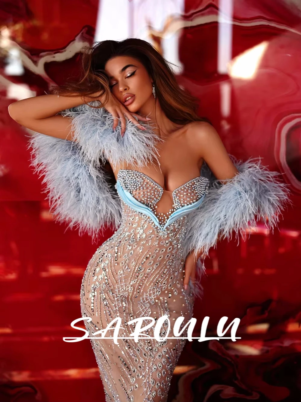 Delicate Pearls Evening Dress With Blue Feathers Exquisite Straight Sexy Prom Gown Customized Illusion Special Occasions Wear
Delicate Pearls Evening Dress With Blue Feathers Exquisite Straight Sexy Prom Gown Customized Illusion Special Occasions Wear