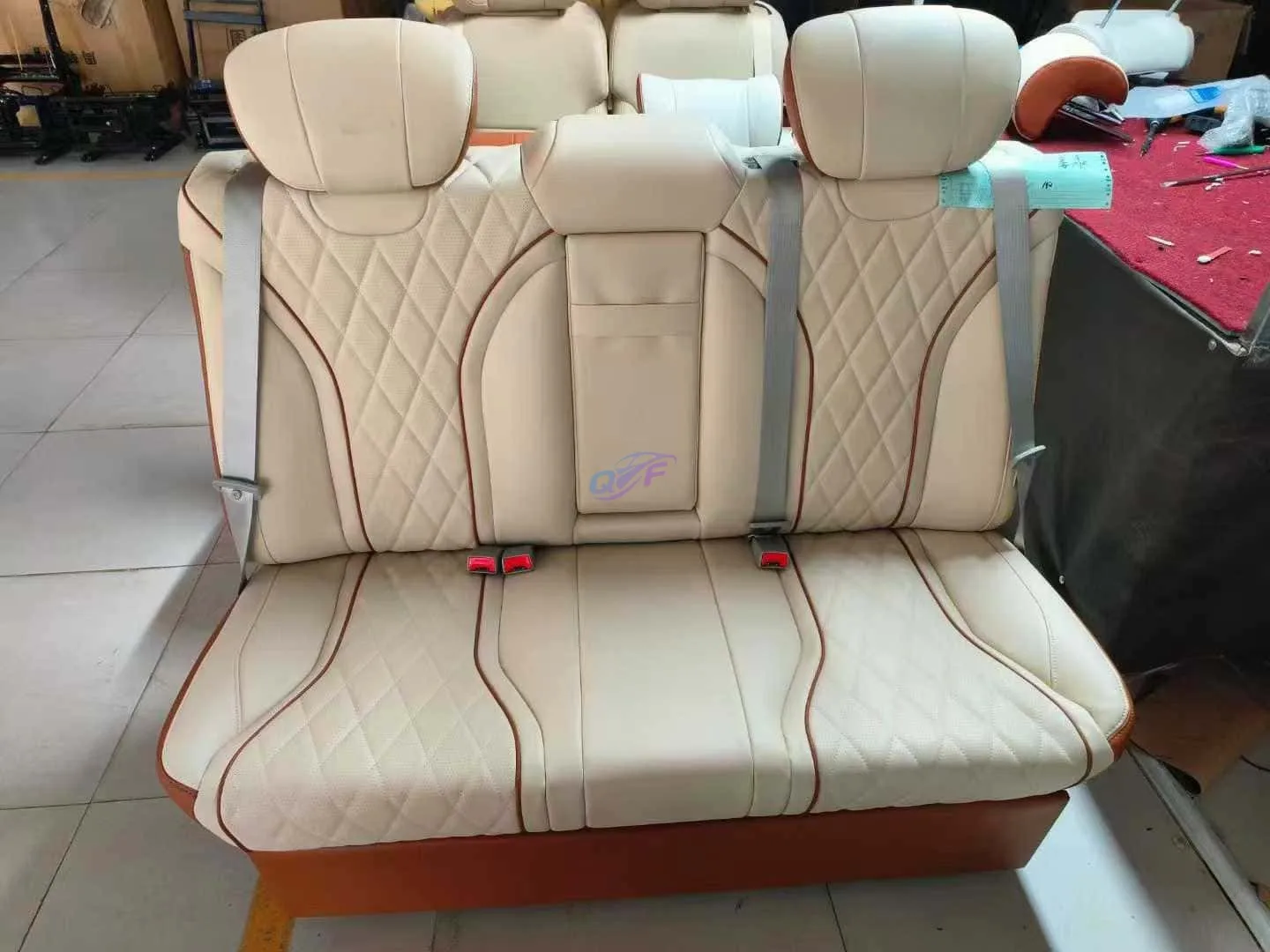 Luxury Electrical RV Seat Luxury Leather Back Sofa Seating Interior Tuning MPV VAN RV Limousine Seats
Luxury Electrical RV Seat Luxury Leather Back Sofa Seating Interior Tuning MPV VAN RV Limousine Seats