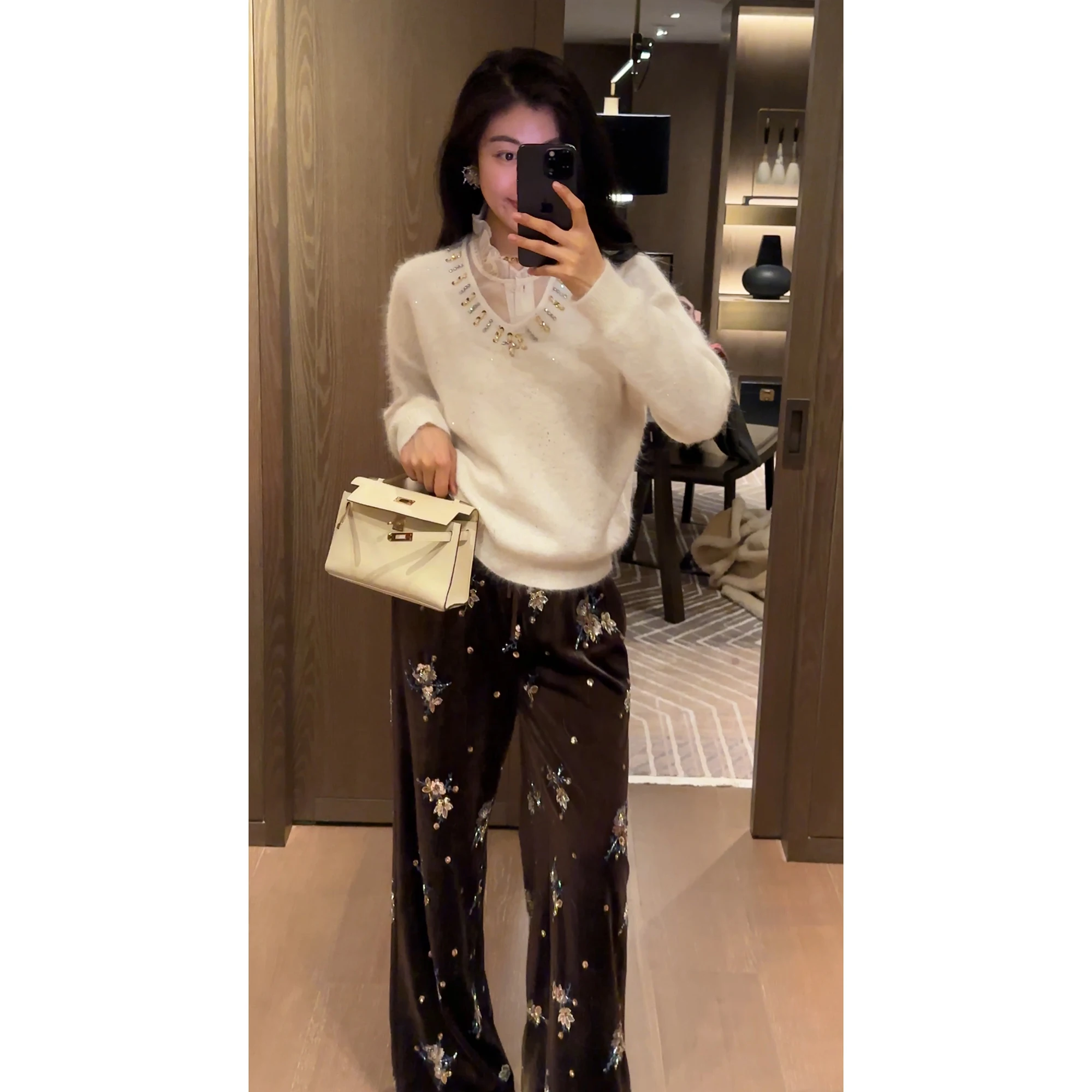 NCOU Nie Kou Winter New Heavy Embroidery Flead Wide Leg Pants Dstring High Waist Slimming Drapey f Skirt
NCOU Nie Kou Winter New Heavy Embroidery Flead Wide Leg Pants Dstring High Waist Slimming Drapey f Skirt