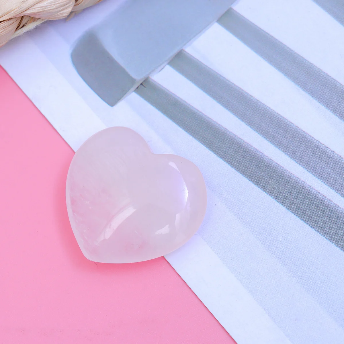 Heart Shape Crystal Stone Smooth Surface Exquisite 25x25x12mm Healing Gemstone Jewelry Making Gift for Girlfriend
Heart Shape Crystal Stone Smooth Surface Exquisite 25x25x12mm Healing Gemstone Jewelry Making Gift for Girlfriend