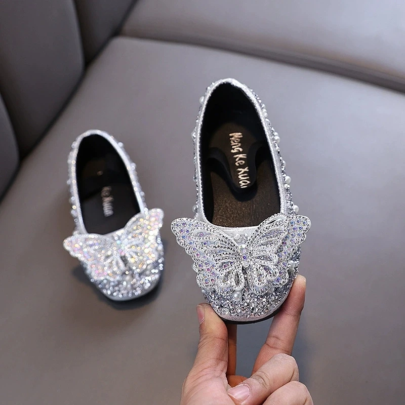 Girls Leather Shoes Spring New Children Princess Shoes Toddler Cute Bow Rhinestones Baby Soft Bottom Flats Kids Shoes
Girls Leather Shoes Spring New Children Princess Shoes Toddler Cute Bow Rhinestones Baby Soft Bottom Flats Kids Shoes