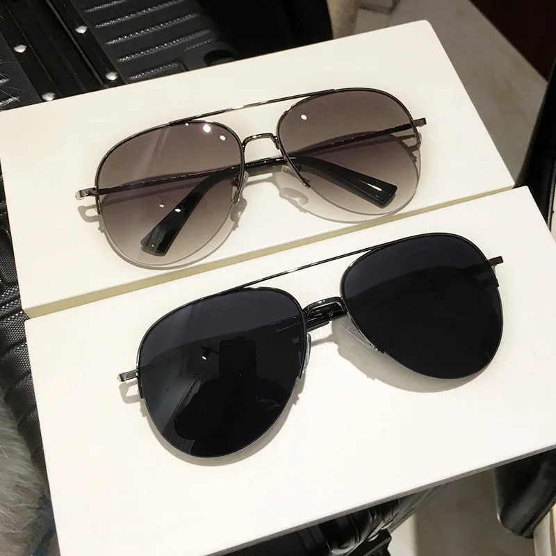 Luxury men's polarized sunglasses driving sun glasses for Men Women brand designer male vintage black pilot sunglasses UV400
Luxury men's polarized sunglasses driving sun glasses for Men Women brand designer male vintage black pilot sunglasses UV400