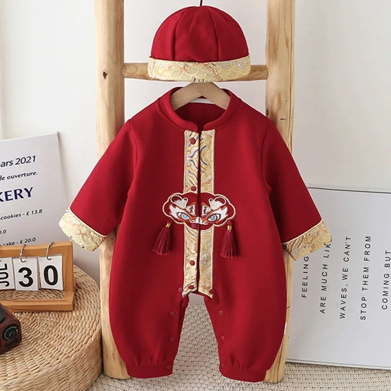 Autumn Newborn Boy Clothes Cute Embroidery Long Sleeve Red Jumpsuit+Hat Baby Chinese New Year Outfit Baby Boutique Clothing B341
Autumn Newborn Boy Clothes Cute Embroidery Long Sleeve Red Jumpsuit+Hat Baby Chinese New Year Outfit Baby Boutique Clothing B341