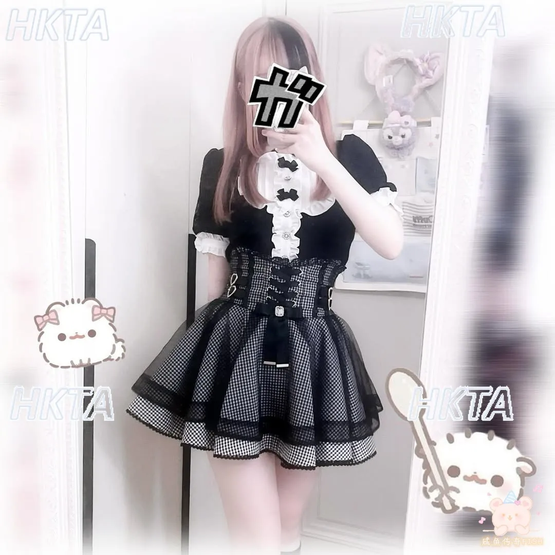 Japanese Style Liz Skirt Heart Plaid Lace-up Lolita Double-layer Lace Leather Buckle Short Skirt Lace Short-sleeve Shirt Top Set
Japanese Style Liz Skirt Heart Plaid Lace-up Lolita Double-layer Lace Leather Buckle Short Skirt Lace Short-sleeve Shirt Top Set