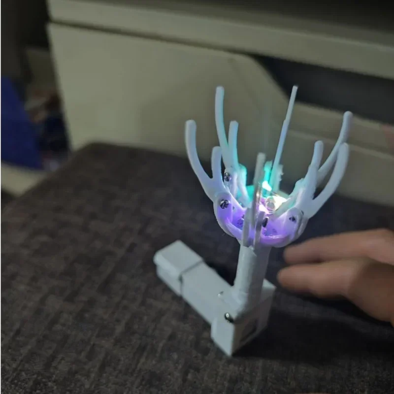 DIY Mini Electric Flower Petal Opener Simulation Opening and Closing Device DIY Petal Prop Equipped with Battery and Lights
DIY Mini Electric Flower Petal Opener Simulation Opening and Closing Device DIY Petal Prop Equipped with Battery and Lights