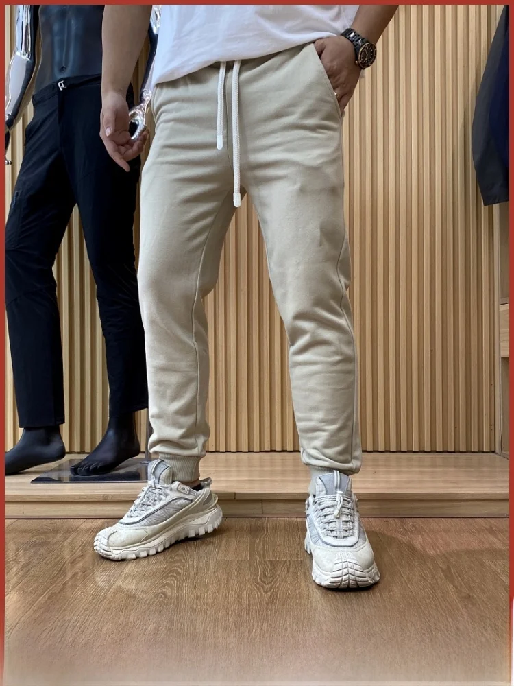 Мужские повседневные спортивные спортивные штаны на подкладке Fce, осень-зима, новые теплые удобные универсальные брюки из смеси хлопка и полиэстера
Мужские повседневные спортивные спортивные штаны на подкладке Fce, осень-зима, новые теплые удобные универсальные брюки из смеси хлопка и полиэстера