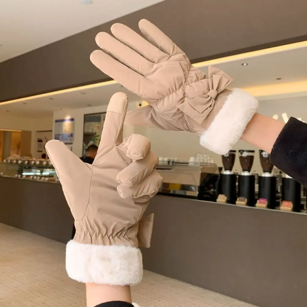 Keep Warm Bow Women Gloves Windproof Waterproof Winter Warm Gloves Full Finger Mobile Phone Touch Screen Cycling Mittens
Keep Warm Bow Women Gloves Windproof Waterproof Winter Warm Gloves Full Finger Mobile Phone Touch Screen Cycling Mittens