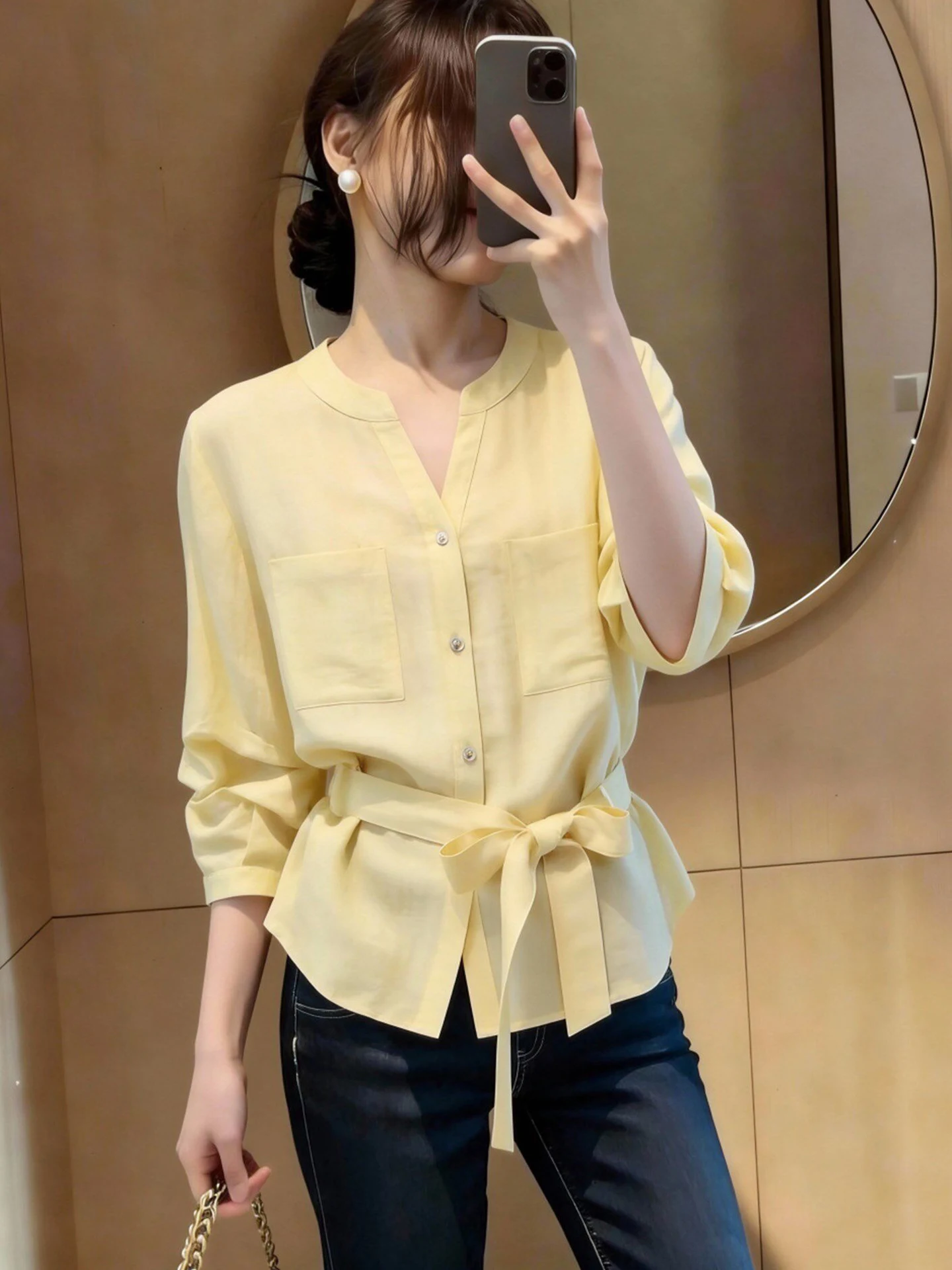 Elegant V-Neck Belted Long Sleeve Shirt Commute Fashion Versatile Top Gentle Age-Reducing Comfortable Blouse Korean Style Loo...
Elegant V-Neck Belted Long Sleeve Shirt Commute Fashion Versatile Top Gentle Age-Reducing Comfortable Blouse Korean Style Loo...