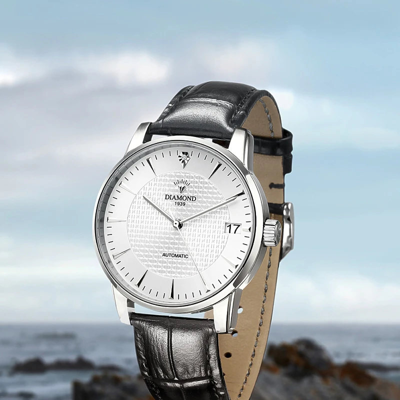 Shanghai Diamond Brand Simple Large Three-pin Penetrating Large Opening Waterproof Calendar Men's Mechanical Watch 6118
Shanghai Diamond Brand Simple Large Three-pin Penetrating Large Opening Waterproof Calendar Men's Mechanical Watch 6118