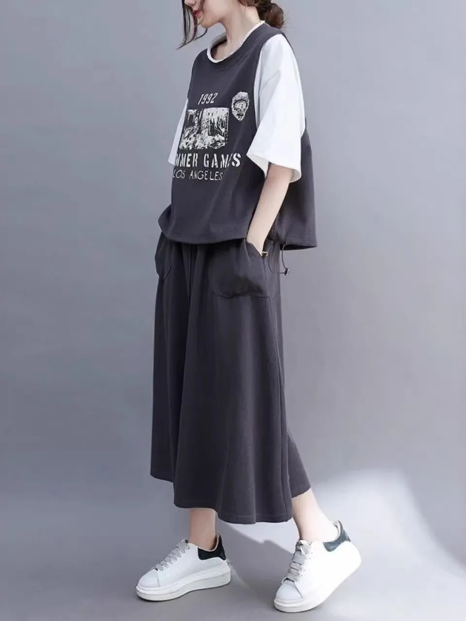 plus Size Women's Fashion Set High Waist Half Skirt And Top Color Block Slimming Effect Summer Casual Style Mom Style
plus Size Women's Fashion Set High Waist Half Skirt And Top Color Block Slimming Effect Summer Casual Style Mom Style