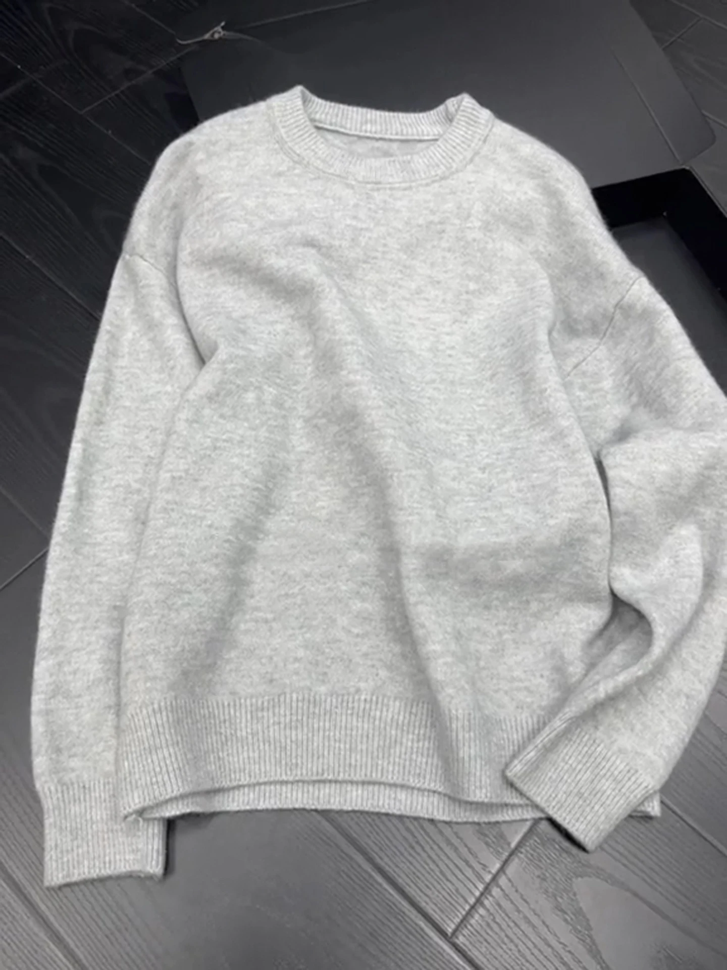 Вязаный свитер для мужчин, осенне-зимний круглый свитер Ne Lazy Sle Faion, высококачественная внутренняя одежда, многослойная верхняя одежда
Вязаный свитер для мужчин, осенне-зимний круглый свитер Ne Lazy Sle Faion, высококачественная внутренняя одежда, многослойная верхняя одежда