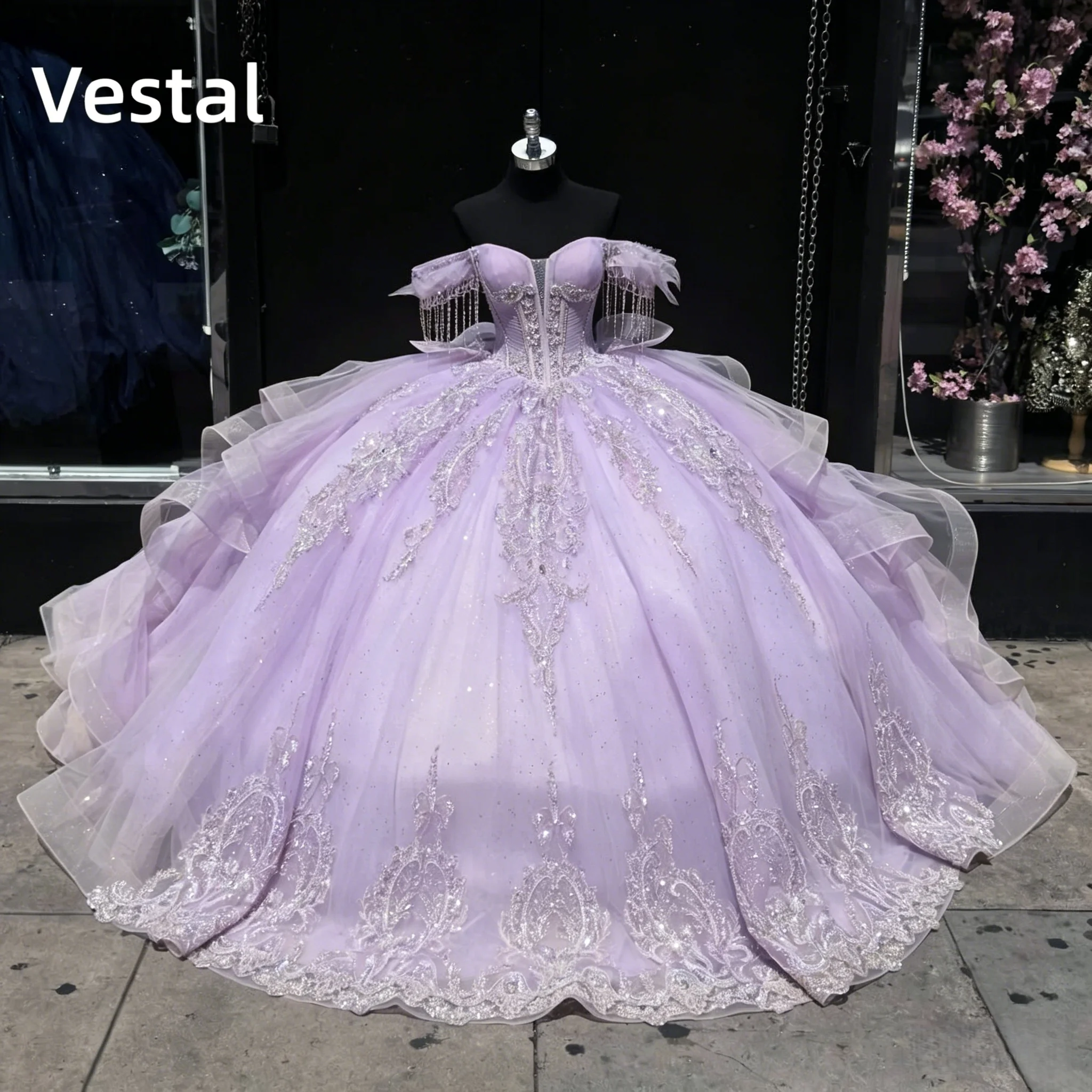 Luxury Lilac Quinceañera Dress Off-the-Shoulder Ball Gown with Beaded Lace Appliques Tassels Sweet 16 Customized
Luxury Lilac Quinceañera Dress Off-the-Shoulder Ball Gown with Beaded Lace Appliques Tassels Sweet 16 Customized
