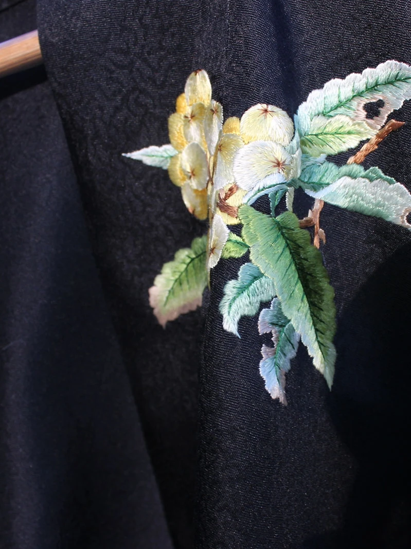 Silk Hand Embroidered Song Dynas Hanfu Iron Cane Simulation Loose Daily Wear Bla Cloud Pattern Silk Fabric Women's Clothing
Silk Hand Embroidered Song Dynas Hanfu Iron Cane Simulation Loose Daily Wear Bla Cloud Pattern Silk Fabric Women's Clothing